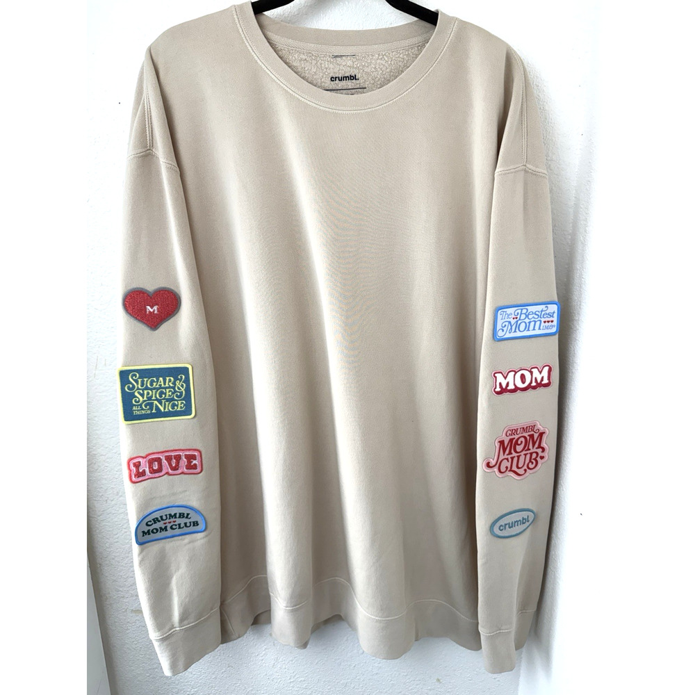 Crumbl Mom Club Sweatshirt Women’s Size 2XL Beige Patches Crewneck